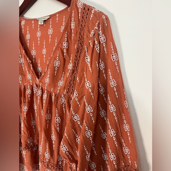American Eagle Eyelet Orange Cropped Blouse - Picture 2 of 4